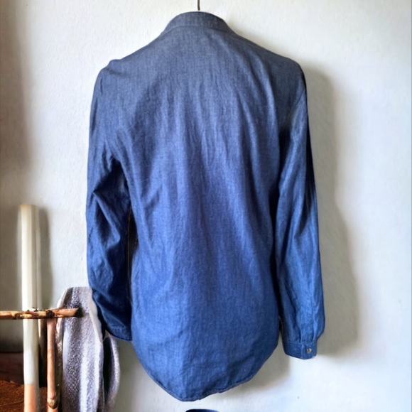 HANNAH STUD CHAMBRAY TUNIC  SIZE LARGE - Picture 2 of 7